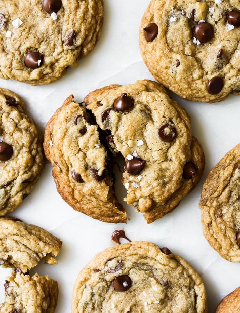 Meet your new go-to Classic Chocolate Chip Cookie recipe for perfect, chewy, soft cookies any day of the week! This one-bowl recipe leans on brown sugar and vanilla for maximum flavor with minimal effort. Ready in under 30 minutes (zero rest time!) I promise this will be your new favorite cookie recipe. Classic Chocolate Chip Cookies Recipe, Ultimate Chocolate Chip Cookie, Caramel Chocolate Chip Cookies, Best Chocolate Chip Cookies Recipe, Soft Cookies, Rest Time, Easy Chocolate Chip Cookies, Perfect Chocolate Chip Cookies, Favorite Cookie Recipe