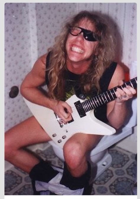 And this is why I'm in love <3 #jameshetfield James Metallica, Kirk Metallica, Metallica Art, Master Of Puppets, James 3, Kirk Hammett, James Hetfield, Celebrities Humor, Mötley Crüe