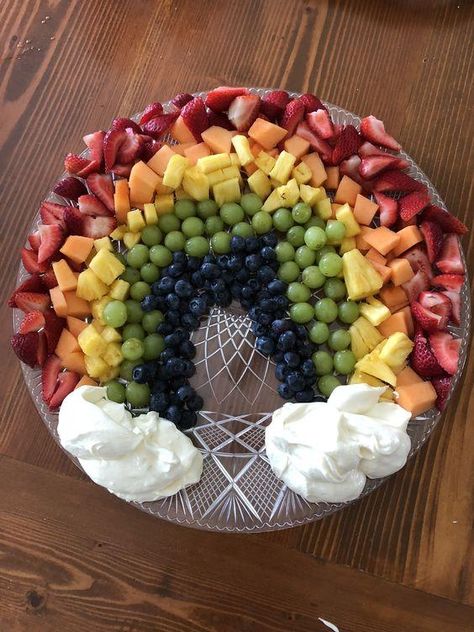 Fruit Tray Rainbow, Rainbow Fruit Tray St. Patrick's Day, Rainbow Fruit Tray Birthdays, Rainbow Vegetable Tray, Fruit Tray Easter, Fruit Rainbow Platter, Unicorn Fruit Tray, Fruits Day Celebration In School, Cloud Party Food