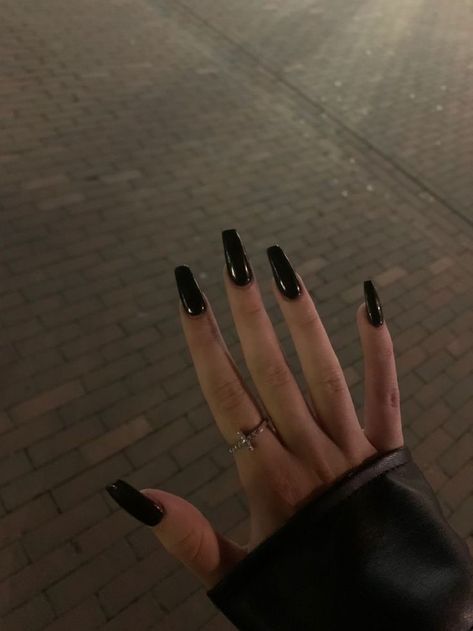 Long Black Nails, Nail Black, Maquillage On Fleek, Black Acrylic Nails, Grunge Nails, Classy Acrylic Nails, Soft Nails, Black Nail, Dream Nails