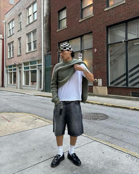 Fits of the Week Sharing the top community outfits of the week. #highstreetvision Baggy Jorts Outfit Idea, Men Baggy Outfit, Baggy Summer Outfits, Male Outfits Aesthetic, Men Streetwear Outfits, Fashion Baggy, Oversize Outfit, Street Fashion Men Streetwear, Aesthetic Fits