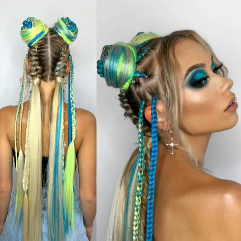 Festival Braids With Color Extensions Space Buns, Festival Braids With Color Extensions Blonde Hair, Rave Pigtails, Festival Braids With Color Extensions, Festival Hair Tutorial, Festival Hair Extensions, Festival Hair Braids, Rave Braids, Festival Braids