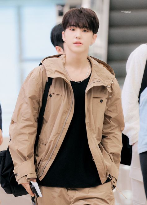 Hoshi Airport Fashion, Diesel Jacket, In Airport, Hoshi Seventeen, Airport Fashion, Airport Style, Mochi, Seventeen, Quick Saves