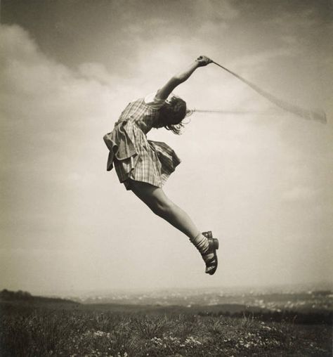 Rudolf Koppitz, "Girl with a jump rope", ca. 1930 Otto Steinert, Nickolas Muray, Consciousness Art, Jump Rope, Illustration Print, Somerset, Water Based Ink, Watercolor Print, Art Reproductions