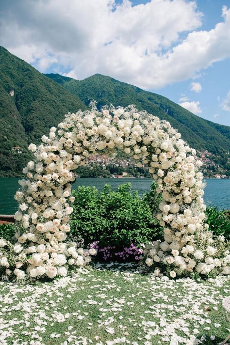 An Intimate and Romantic Lake Como Wedding Overflowing With Flowers Lake Como Wedding Ceremony, Lake Como Wedding Flowers, Lake Como Wedding Reception, Lake Como Wedding Venues, Lirika Matoshi, Tropical Wedding Theme, Wedding Chuppah, Beachy Chic, Como Wedding