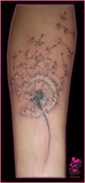 Dandelions hold a special place in my heart ever since Noah discovered them. He tries to blow every flower he picks up now :) Obx Tattoos, Watercolor Dandelion Tattoo, Dandelion Tattoo Design, Lion Watercolor, Tattoo Lion, Literary Tattoos, Dandelion Tattoo, Tattoo Wrist, Heart Place