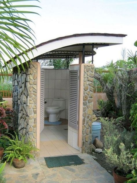 Outdoor Pool Bathroom Ideas, Outdoor Bathroom Design Ideas, Outdoor Pool Bathroom, Outside Toilet, Outdoor Toilet, Pool Bathroom, Outdoor Showers, Outdoor Bathroom Design, Pelan Rumah