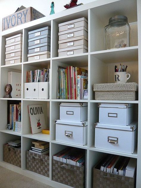 Ikea Expedit Bookcase, Insurance Office, Ikea Expedit, Bookcase Organization, Ideas Para Organizar, Scrapbook Room, Office Crafts, Craft Room Storage, Craft Room Office