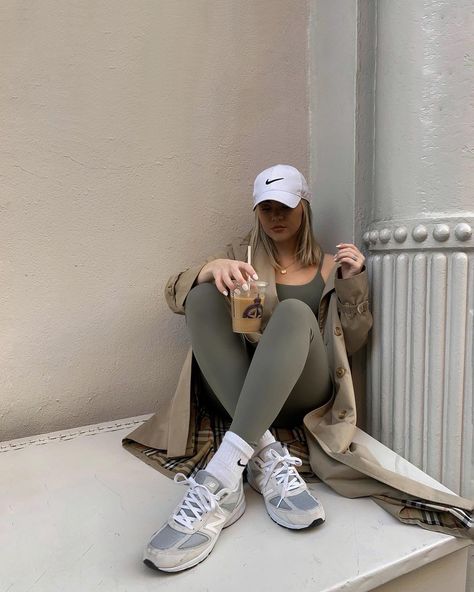 KERI FAY on Instagram: “Running errands in @adanola 👟 this olive green set is literally the softest set I’ve ever worn. Linking on stories! #ad” Looks Country, Workout Attire, Athleisure Outfits, Mode Hijab, Sporty Chic, Sporty Outfits, Baddie Outfits, Womens Casual Outfits, Looks Style