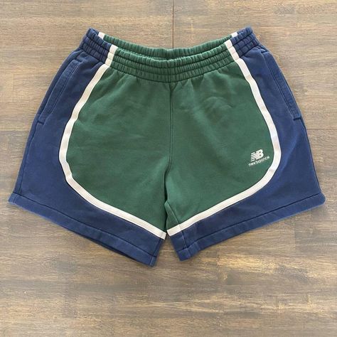 Excellent pre-loved condition shorts, comes with no stains/damages all over! #athletic #activewear #casual #vintage #streetwear New Balance Men, Fleece Shorts, Vintage Streetwear, Forest Green, Short Outfits, Halloween Shopping, New Balance, Mens Shorts, Art Collection