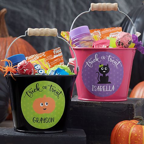 Personalized Halloween Trick or Treat Buckets Personalized Treat Bags, Halloween Care Packages, Kids Halloween Gifts, Halloween Gift Baskets, Halloween Infantil, Treat Bucket, Halloween Entertaining, Personalization Mall, Halloween Character