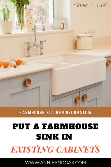 Types Of Sinks, Farmer Sink, Copper Farm Sink, Best Farmhouse Sinks, Farmers Sink, Farmhouse Sink Installation, Traditional Style Kitchen, Honeycomb Tile, Oak Farmhouse