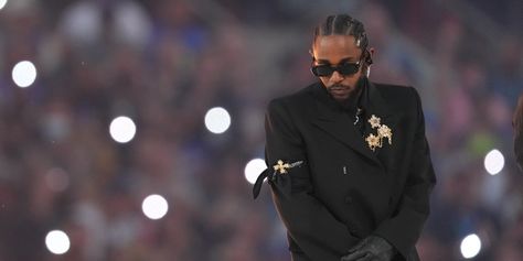 Kendrick Lamar To Headline The Super Bowl Halftime Show In New Orleans https://iconichipster.com/kendrick-lamar-to-headline-the-super-bowl-halftime-show-in-new-orleans/ #Halftime #KendrickLamar #SuperBowl Kendrick Lamar Super Bowl, Kendrick Album, Rapper Kendrick Lamar, Penthouse In New York, To Pimp A Butterfly, Ghostface Killah, Halftime Show, Kodak Black, Hip Hop Artists