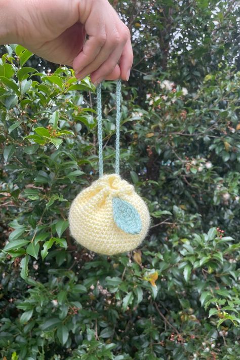 Drawstring Bag Crochet, Lemon Bag, Designs Aesthetic, Crochet Drawstring Bag, Crochet Yellow, Crochet Drawstring, Quick Projects, Patterns Simple, Free Crochet Bag