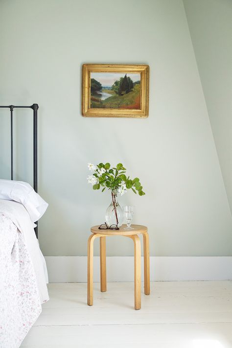 Farrow And Ball Bedroom, Farrow & Ball, Bedroom Blue, Summer Bedroom, Farrow And Ball Paint, Farrow And Ball, Best Paint Colors, Traditional Bedroom, Trendy Bedroom