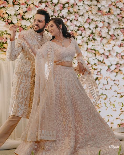 Engagement Dress For Both Bride And Groom, White Engagement Dress Indian, Roka Ceremony Outfits For Bride, Engagement Outfits Indian, Lehenga Design For Engagement, Indian Engagement Dress, Engagement Lehengas, Engagement Couple Dress, White Engagement Dresses