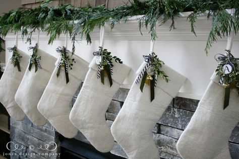 Embellished plain white stockings Vintage Christmas Tree Decorations, White Christmas Stockings, Christmas Stockings Diy, White Stockings, White Christmas Decor, Vintage Christmas Tree, Vintage Christmas Decorations, Simple White, Blue Christmas