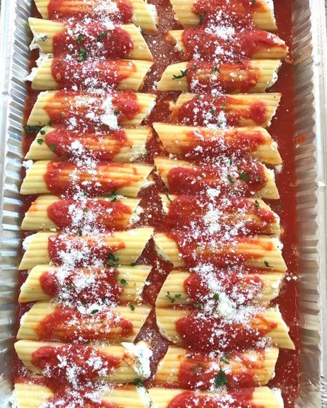 Make Ahead Italian Dishes, Italian Party Food, Manicotti Recipes, Homemade Manicotti, Italy Recipes, Manicotti Pasta, Manicotti Recipe, Skillet Lasagna, Italian Dinner Party