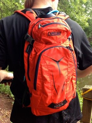 Review of the Camelback M.U.L.E hydration backpack. Back To School Hiking Backpack With Water Bottle Pocket, Sporty Hiking Backpack, Waterproof Standard Backpack For Hiking, Camelback Water Backpack, Camelback Backpack Hydration Pack, Water Backpack Hydration Pack, Water Backpack, Gym Rats, Hydration Backpack