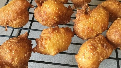 Recipe For Hush Puppies, Hush Puppies Recipe, Vegetarian Bake, Quick Easy Snacks, Tasty Recipe, Pancake Mix, Dinner Dishes, Southern Recipes, Comfort Foods