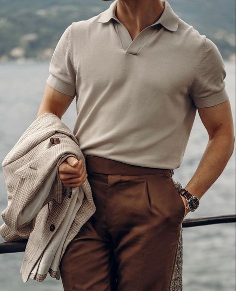 Mode Old School, Italian Mens Fashion, Look 80s, Polo Shirt Outfits, Mens Business Casual Outfits, Herren Style, Classy Outfits Men, Men Stylish Dress, Mens Casual Dress Outfits