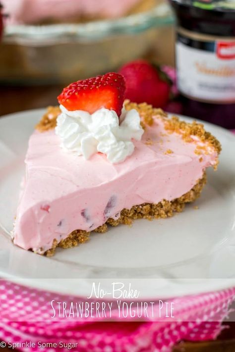 Strawberry Yogurt Pie, Strawberry Yogurt Cake, Cool Whip Pies, Yogurt Pie, Raspberry Chocolate Chip, No Bake Summer Desserts, Yogurt Dessert, Strawberry Pie Filling, Cake Bites