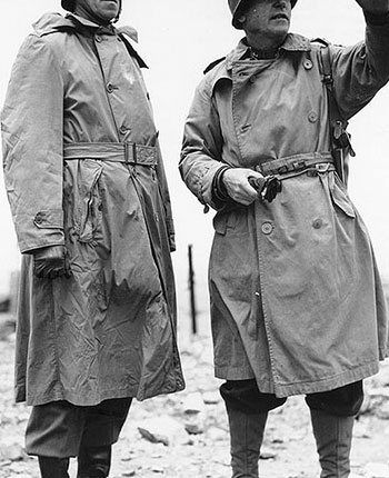 This article has been written to help you understand the trench coat and ultimately make a good decision which style is best for you. Omar Bradley, Classic Film Noir, Camouflage Coat, Men's Trench Coat, Lieutenant General, Major General, Trench Coat Men, March 8, North Africa