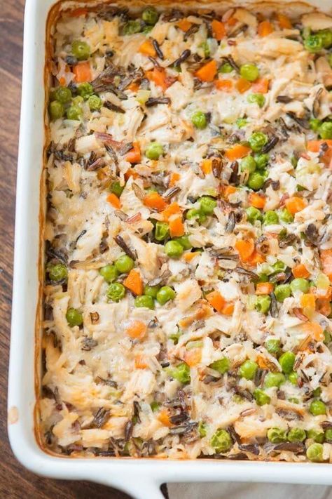 Could the title of this post be any longer? Copycat Milton’s creamy chicken with white and wild rice casserole is an easy, freezer friendly meal!  Years ago we went to Costco with our friends, and whi Chicken Bakes, Costco Chicken, Creamy Chicken Casserole, Wild Rice Casserole, Oh Sweet Basil, Freezer Friendly Meals, Rice Casserole Recipes, Chicken And Wild Rice, Sweet Basil