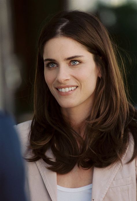 A Lot Like Love, Short Hair Blowout, Amanda Peet, Middle Hair, Rambut Brunette, Haircuts For Medium Hair, Haircuts Straight Hair, Medium Hair Cuts, Shoulder Length Hair