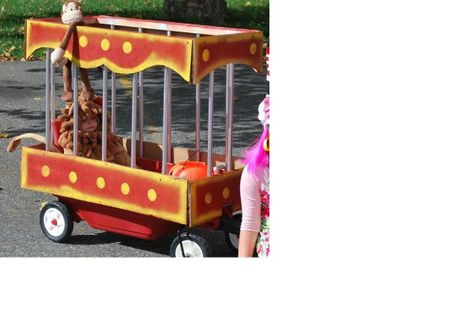 Art Wagon ideas Circus Trailer, Halloween Wagon, Lion Costumes, Wagon Costume, Lion Circus, Train Wagon, Circus Lion, Halloween Circus, Circus Train