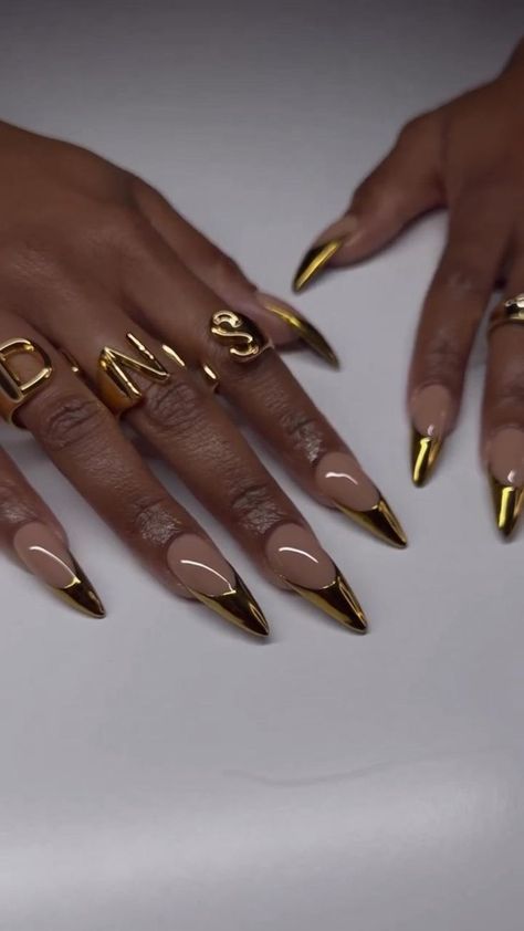 Minimalistic Nails, French Wedding Nails, Wrist Tattoo Ideas, Pointy Nails, Sassy Nails, Classy Nail Designs, Fancy Nails Designs, Work Nails, Stiletto Nails Designs