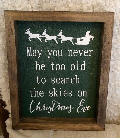 Chalkboard Decoration, Felt Sign, Snowflake Sign, Christmas Eve Quotes, Christmas Booth, Elf Christmas Decorations, Disney Christmas Decorations, Cricut Inspiration, Christmas Snowmen