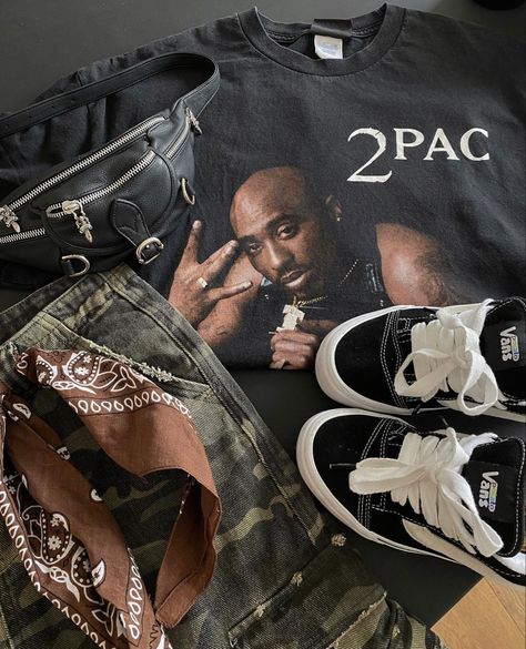 White Ferrari, Fashionista Style, Outfits 2022, Real Friends, Tupac, Looks Style, 365 Days, Style Outfits, Outfits Ideas