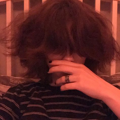 Fluffy Mushroom Hair, Super Short Fluffy Hair, Fluffy Hair That Covers Eyes, Choppy Brown Hair, Short Grunge Hair With Bangs, Oc Claims, Nonbinary Hair, Grunge Haircut, Poofy Hair