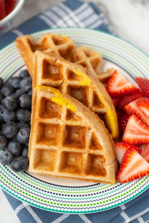 Kid-Friendly Protein Waffle - Super Healthy Kids Healthy Waffle Recipe Clean Eating, Clean Eating Protein, Healthy Waffle Recipe, Waffle Batter Recipe, Healthy Waffle, Snacks At Home, Waffle Recipe Healthy, Eating Protein, Waffle Batter