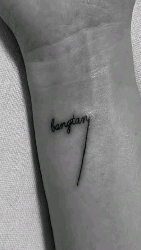 Bts Henna Designs, Tattoo Bts, Simple Hand Tattoos, Bts Tattoo, Kpop Tattoos, Army Tattoos, Korean Tattoos, Bts Tattoos, Army Bts