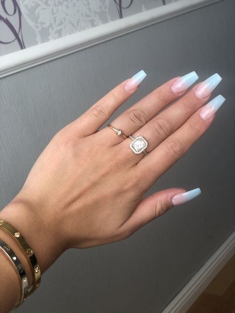 White Blue Nails Ombre, White To Light Blue Ombre Nails, Nail Inspiration Light Blue, Blue Nail White Tip, Light Blue White Ombre Nails, Nails Ombre Blue And White, Blue And Grey Ombre Nails, Ombray Blue Nails, Blue Grey Ombre Nails