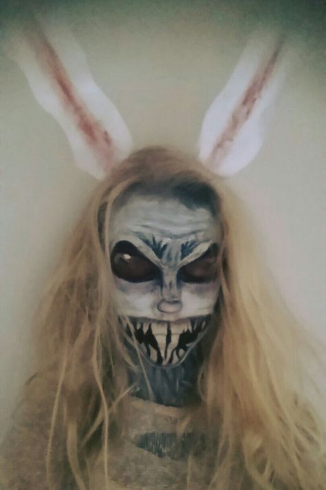 Evil easter bunny Evil Bunny Makeup, Easter Bunny Makeup, Scary Easter Bunny, Evil Easter Bunny, Scary Bunny, Bunny Face Paint, Creepy Bunny, Bunny Makeup, Rabbit Halloween