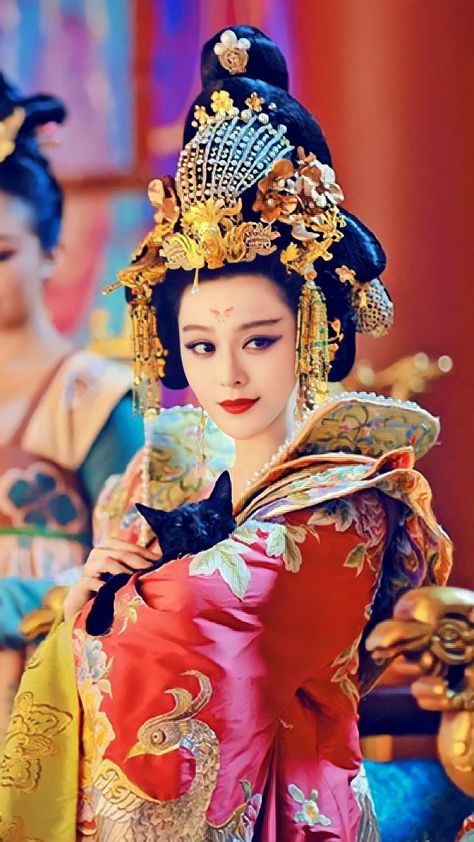 Fan Bingbing Empress, Wu Zetian, The Empress Of China, Chinese Empress, Chinese Fancy Dress, Empress Of China, Traditional Asian Dress, Fan Bingbing, Face Swaps