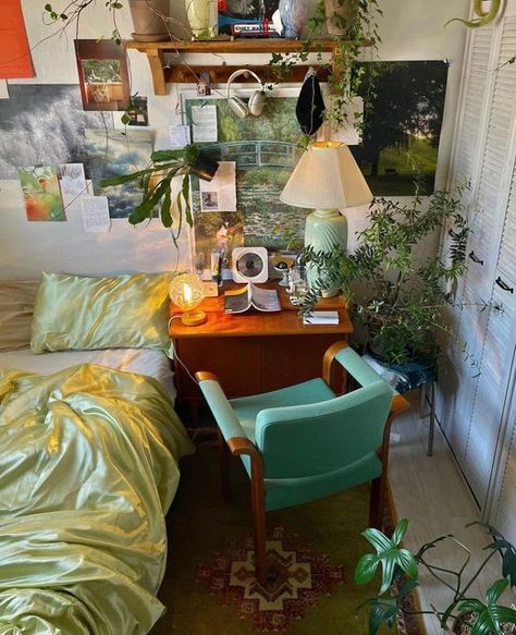 GATA on Instagram: "Dolce - lime copyright : @yejinmoon_" Cozy Room Decor, Aesthetic Rooms, Pretty Room, Dreamy Room, Dream Room Inspiration, Decoration Inspiration, Room Makeover Inspiration, Cozy Room, Room Inspiration Bedroom