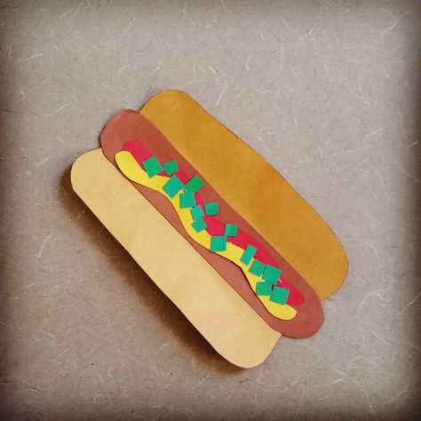 Hot Dog Craft Preschool, Hot Dog Craft, Food Art For Kids Crafts, Hamburger Craft, Picnic Crafts Preschool, Bbq Theme Party, Bbq Crafts, Chicago Hot Dog, Hot Dog Cart