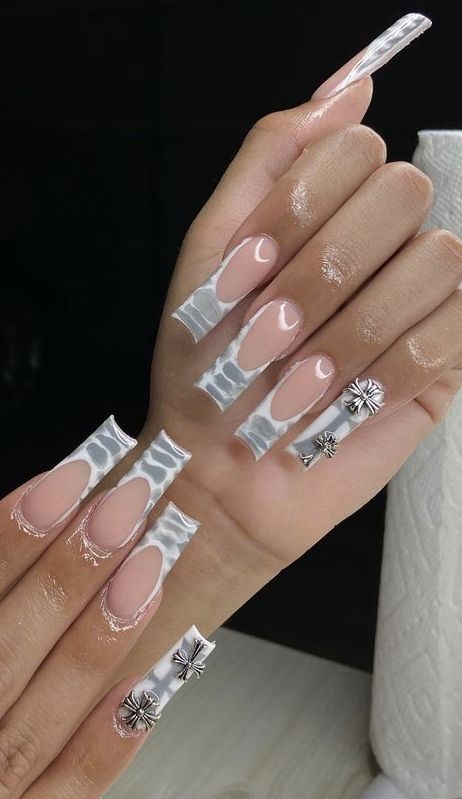 Freestyle Medium Acrylic Nails, Drake Nails Ideas, Nice Acrylic Nails, Beyoncé Nails, Drake Nails, Bratz Nails, White Frenchies, Hottest Summer Nails, Ballerina Nails Designs