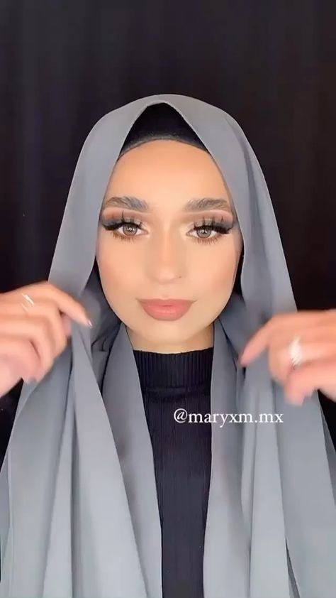 Maryxm.mx Hijab, Layered Hijab, Beau Hijab, Hijab Turban Style, Street Hijab, Hijab Ideas, Simple Hijab Tutorial, Estilo Hijab, Style Tutorial