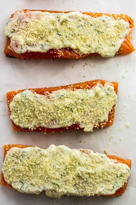 Salmon Dijon, Yogurt Spread, Seared Salmon Recipes, Fish Recipes Baked, Friends Dinner, Lemon Salmon, Crusted Salmon, Fish Recipes Healthy, Recipes Seafood