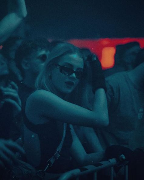 Techno Party Aesthetic, Dark Techno Aesthetic, Berlin Clubbing, Techno Aesthetic, Rave Photography, Techno Vibes, Techno Clothes, Techno Girl, Berlin Techno