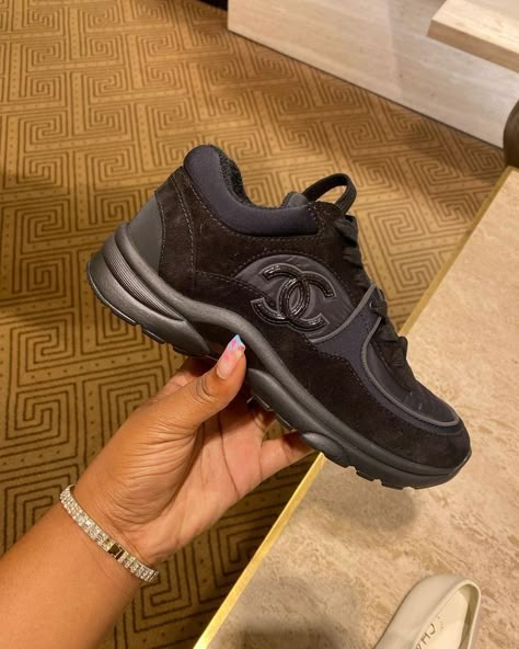 Black Chanel Sneakers, Chanel Shoes Black, Chanel Trainers, Trainers Outfit, Chanel Sneakers, Pretty Shoes Sneakers, Cute Heels, Girly Shoes, Shoe Inspo