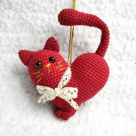 Knitting Cat, Crochet Valentine Patterns, Valentines Day Cat, Amigurumi Today, Crochet Heart Pattern, Crochet Cushion Cover, Crochet Cat Pattern, Heart Cat, Valentines Patterns