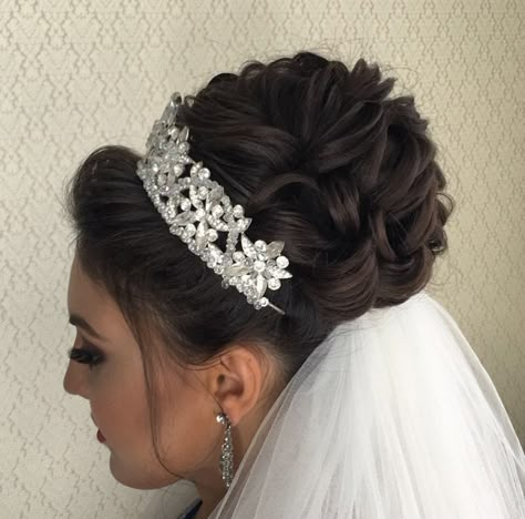 Wedding Updo With Tiara, Romantic Wedding Hair, Hairdo Wedding, Quinceanera Hairstyles, Bridal Hair Updo, Elegant Wedding Hair, Quince Hairstyles, Wedding Hair Styles, Wedding Hair Inspiration