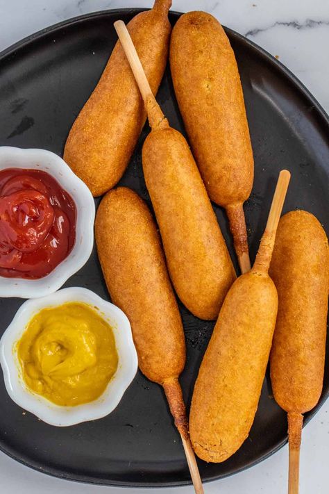 Air Fryer Corn Dogs, Air Fryer Corn, Easy Chicken Stir Fry, Soul Food Dinner, Classic Recipes, Cod Recipes, Food Tasting, Corn Dogs, Make Life Easier