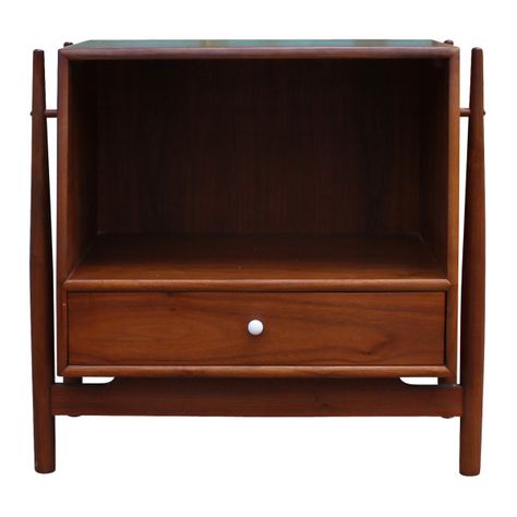 Kipp Stewart for Drexel Walnut Nightstand Walnut Nightstand, Modern Nightstand, Century Furniture, Mid Century Furniture, Danish Modern, Entertainment Unit, Table Furniture, Landscape Design, Bathroom Design